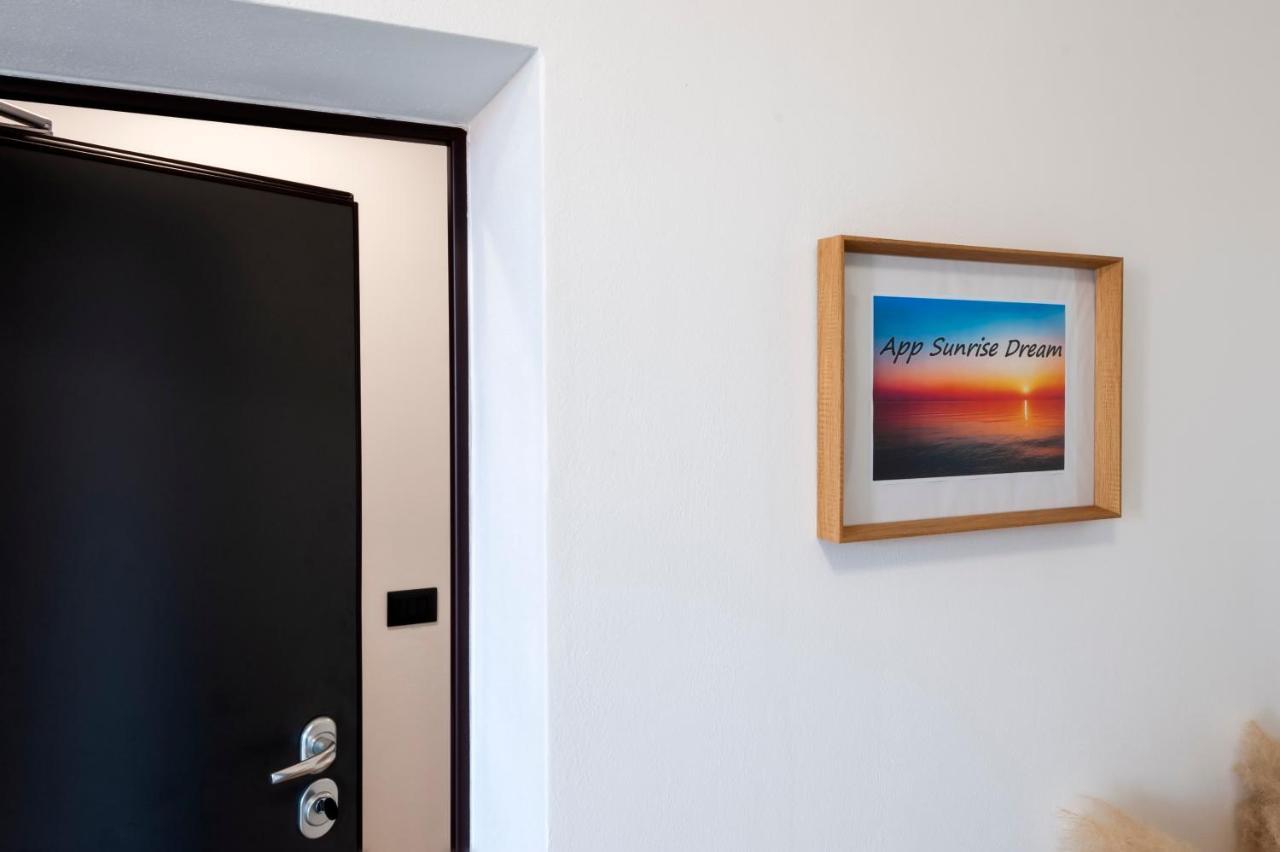 Sunrise & Sunset Apartman *
