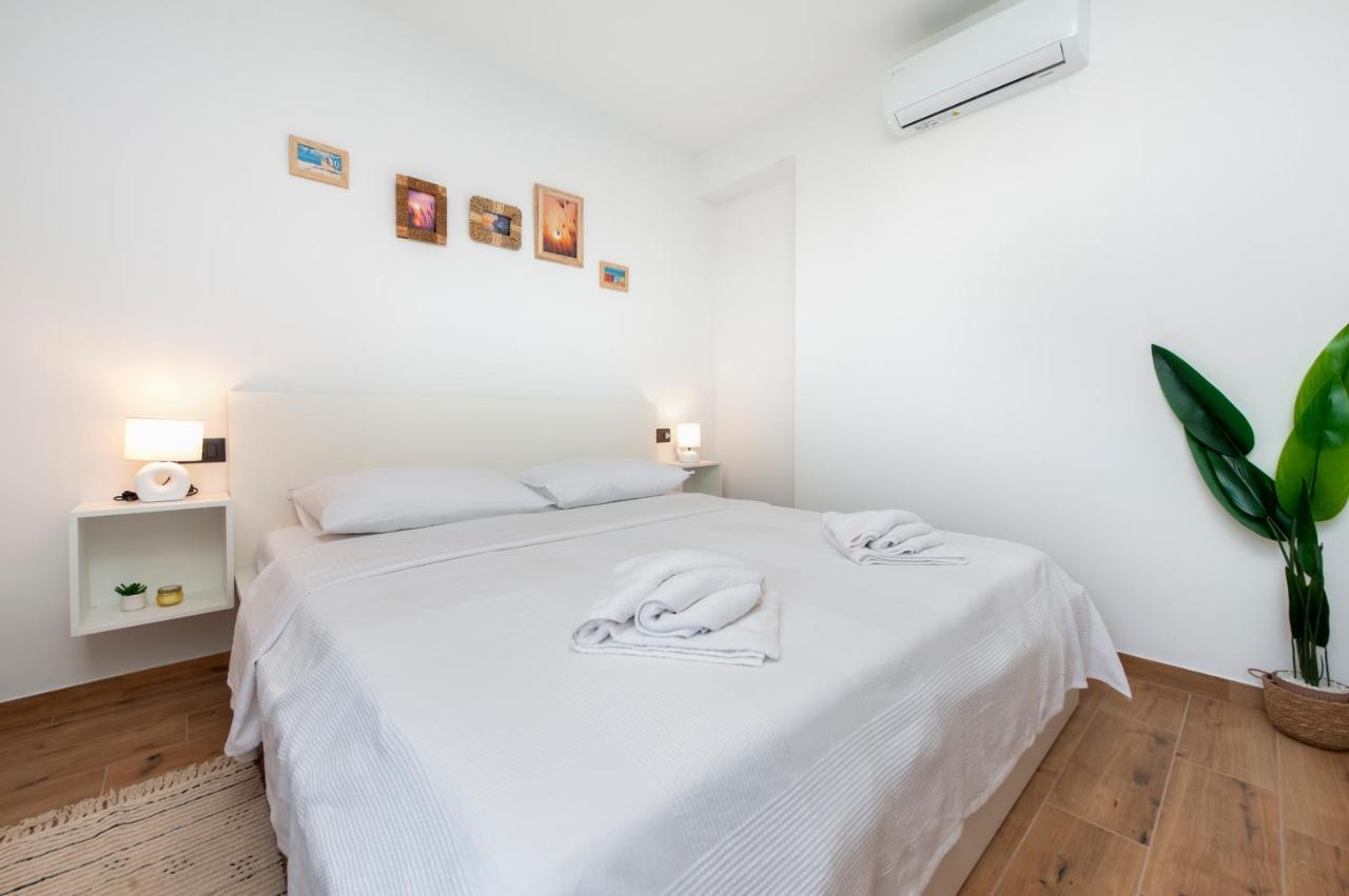 Sunrise & Sunset Apartment