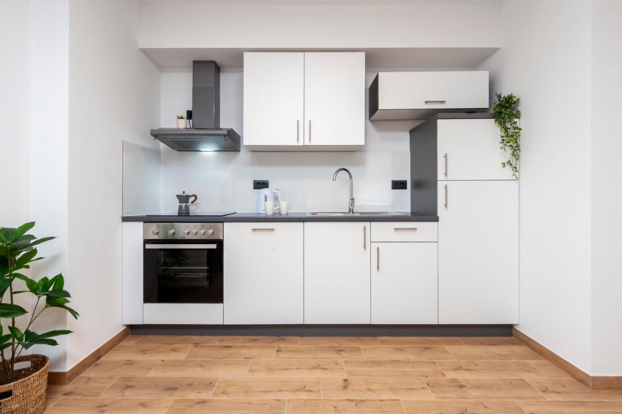 Sunrise & Sunset Apartment *